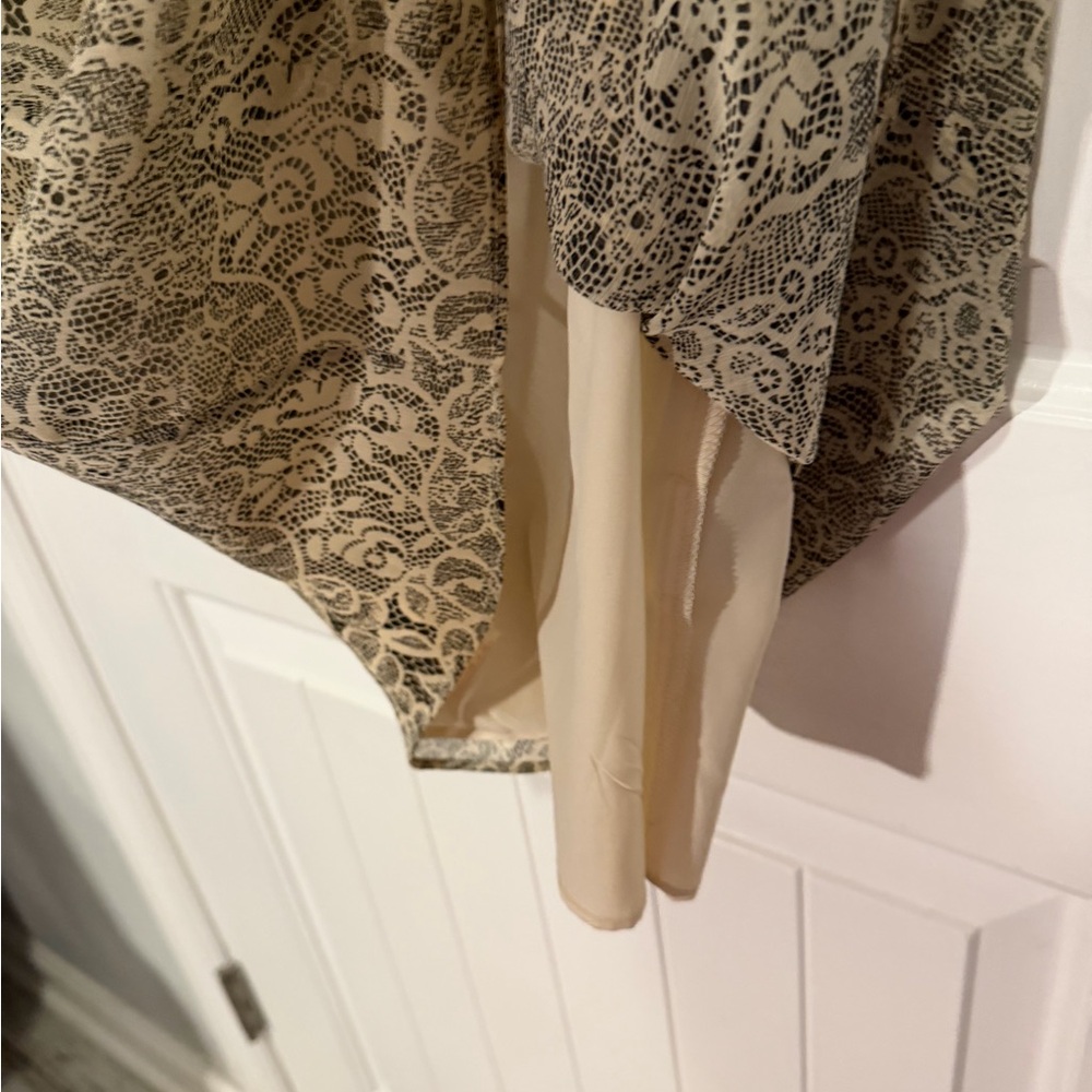 Badgley Mischka Lace Mini Dress, Cream and Black, size 8 - Picture 6 of 8